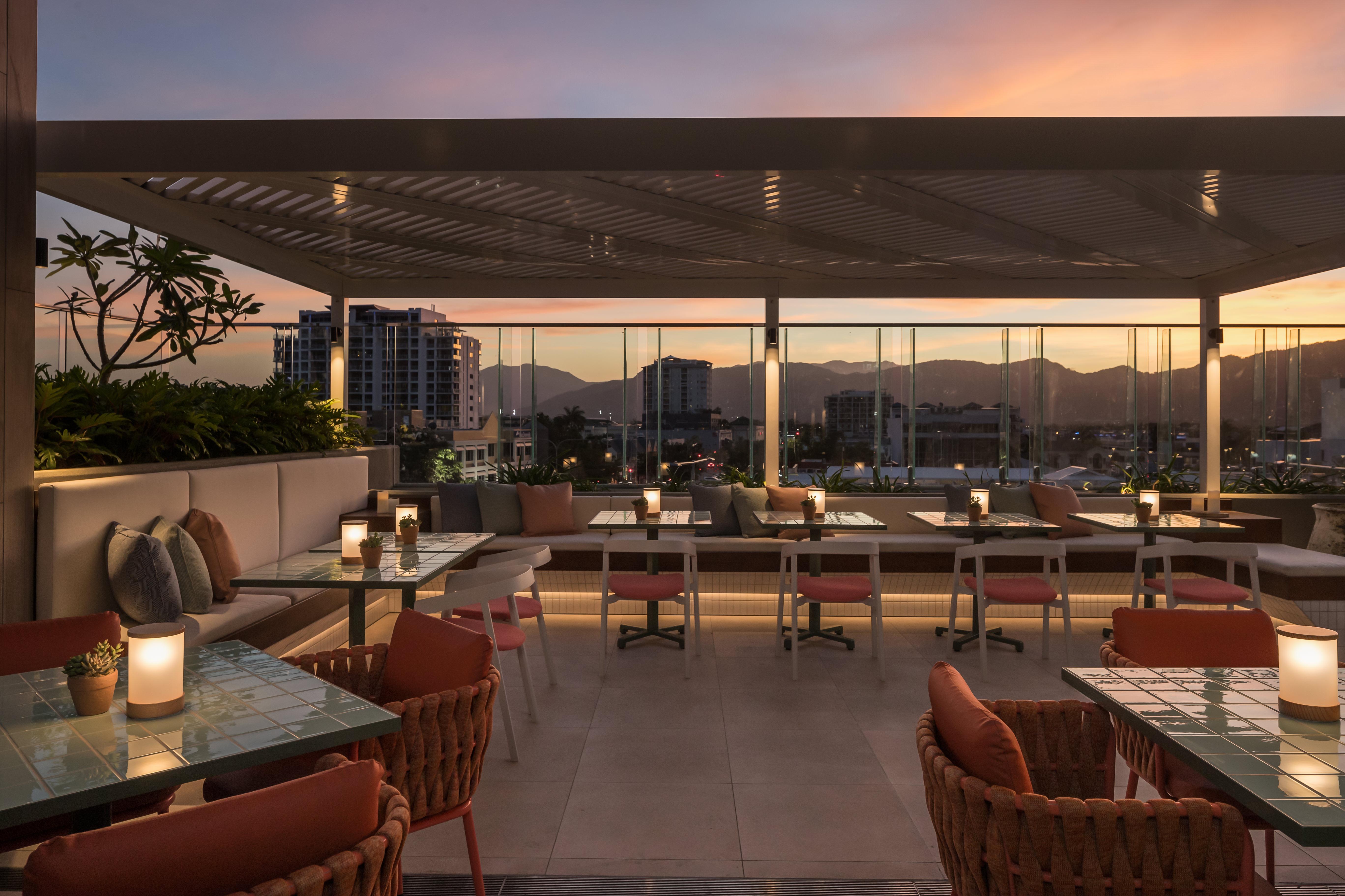 Hotel Crystalbrook Bailey Cairns Zewnętrze zdjęcie The rooftop bar