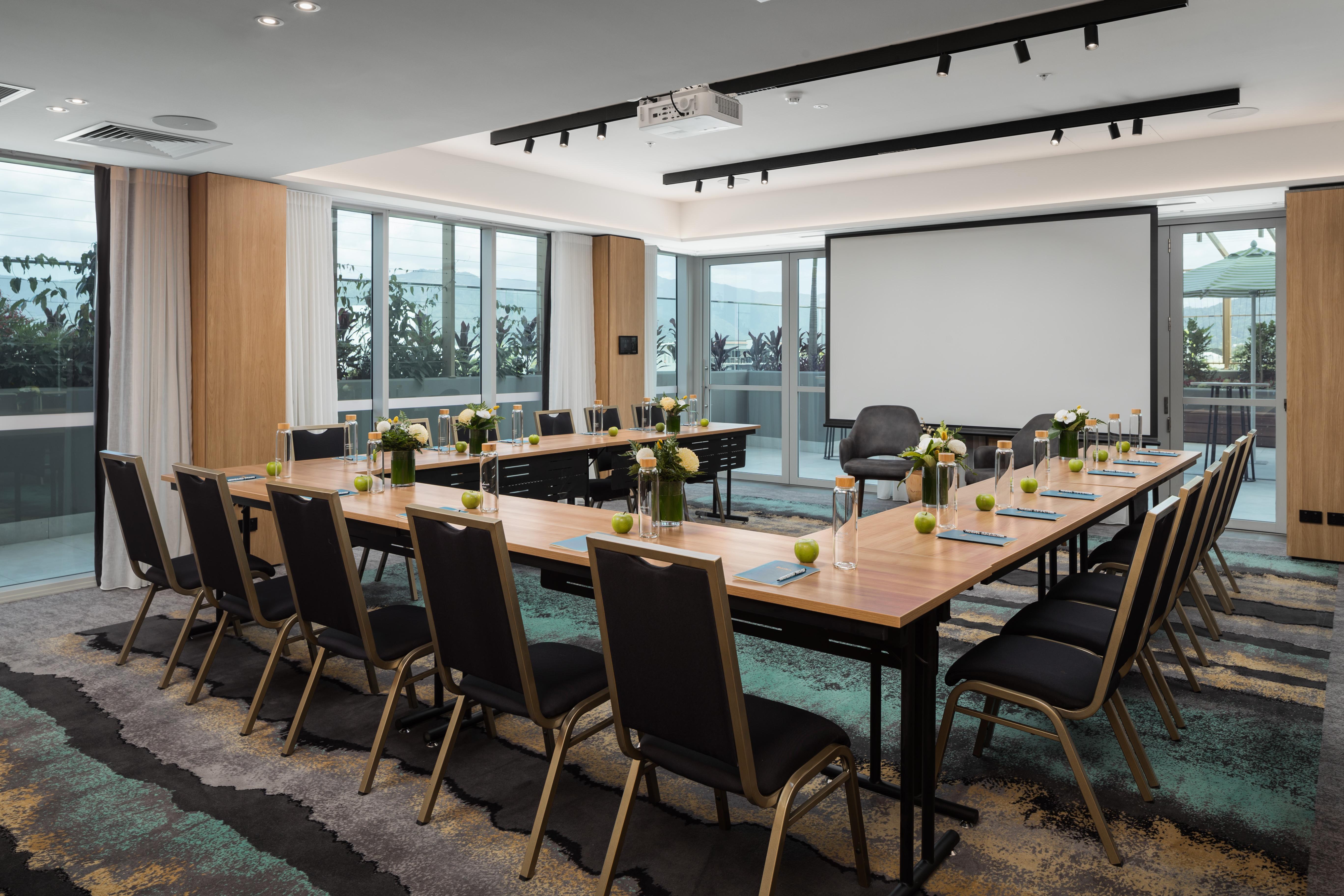 Hotel Crystalbrook Bailey Cairns Zewnętrze zdjęcie Meeting room