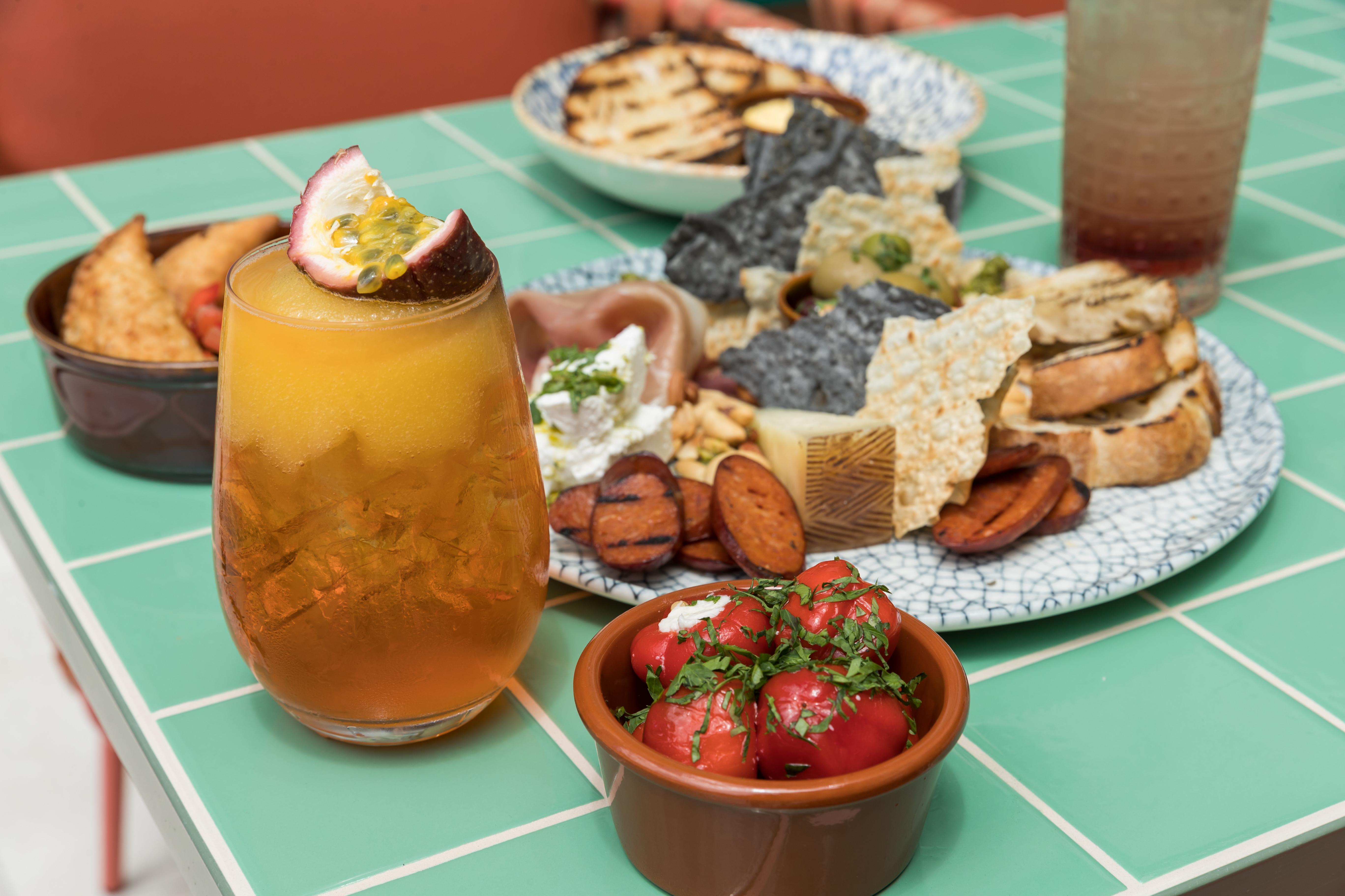 Hotel Crystalbrook Bailey Cairns Zewnętrze zdjęcie A selection of tapas
