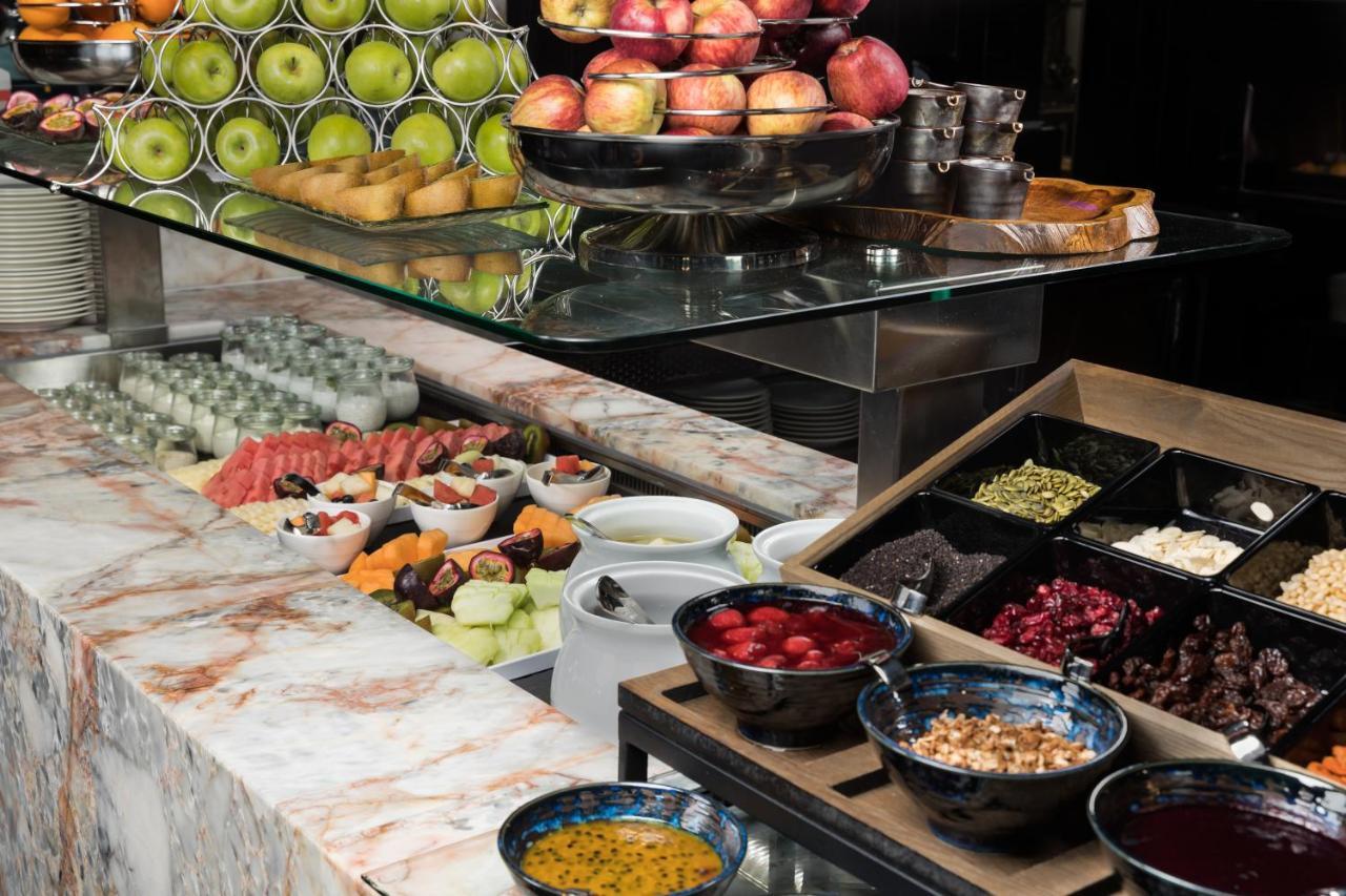 Hotel Crystalbrook Bailey Cairns Zewnętrze zdjęcie A salad bar