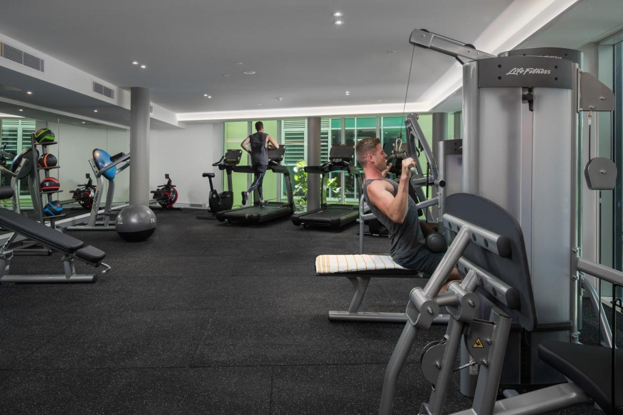 Hotel Crystalbrook Bailey Cairns Zewnętrze zdjęcie The gym at the hotel